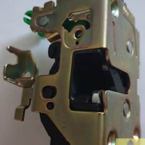 Slotplaat rechtsachter Renault Kangoo.