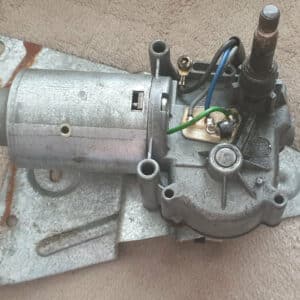 Gebruikte ruitenwisser motor achterzijde Renault Clio I.