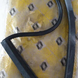 Raamrubber linker achter portier Renault 9 of 11.