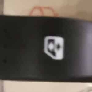 Schakelaar ruitbediening rechts  Renault Clio II en RS V6.