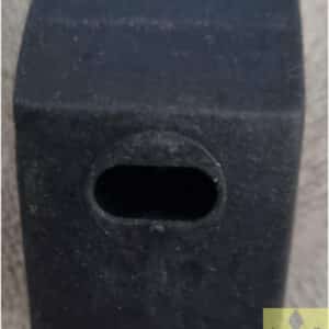 Rubber tussen spatbord en motorkap Renault Clio I.