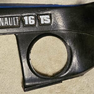 Gebruikte dashboard kap rechts met gat voor rooster Renault 16 TS.