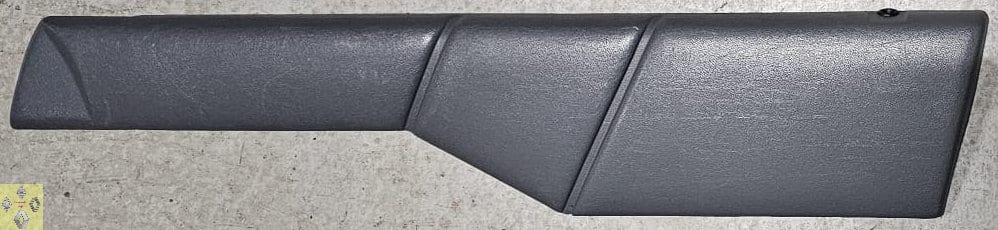 Gebruikte portierbekledingskap rechtsvoor grijs 4 deurs Renault 11.