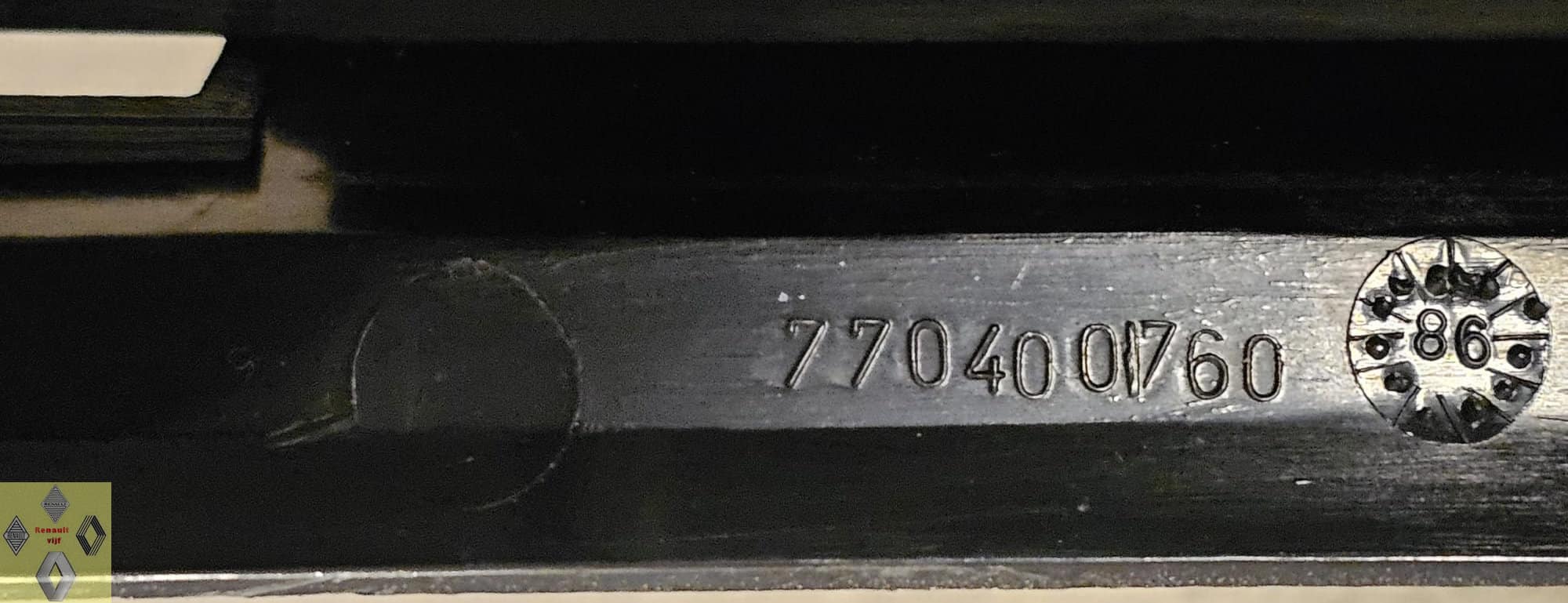 Gebruikte ventilatierooster midden met ruimte voor klokje Renault 11. - Afbeelding 4