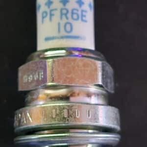 Bougies NGK PFRE6E-10 Renault Avantime, Espace III, Laguna I of Safrane.