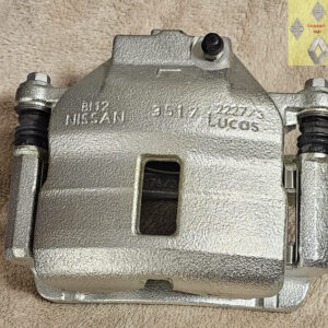 Remklauw links Lucas Nissan Almera (N16) of Primera (P11).