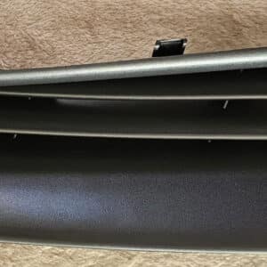 Rooster grille links Renault Clio III.