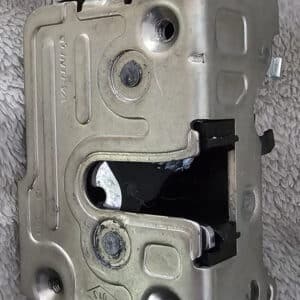 Slotplaat linksachter 4-deurs Renault Clio II.