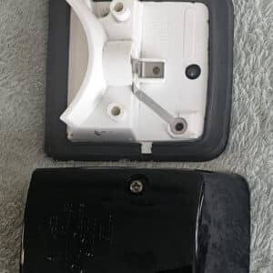 Gebruikte kentekenverlichting unit rechts ronde stekker Seima 863 Renault 4, 5, 6 of 12.