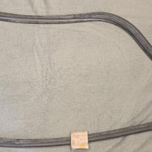 Raamrubber vast raam achter 3-deurs rechts Renault Clio I.